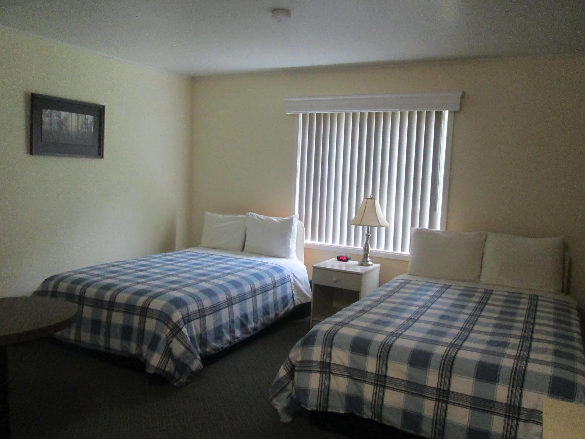 Edgewater Motel And Campground Temiskaming Shores Exterior foto