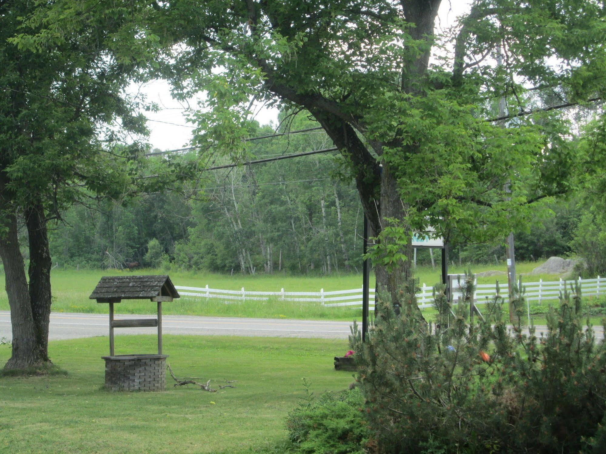 Edgewater Motel And Campground Temiskaming Shores Exterior foto